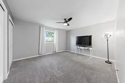 220 Pfaff Drive, Frankfort, IL 60423 - Photo 8