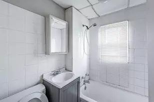 7526 S Merrill Ave, Chicago, IL 60649 - Photo 16