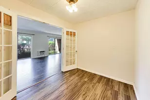 1056 N Mill St, Naperville, IL 60563 - Photo 12