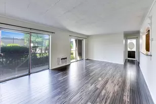 1056 N Mill St, Naperville, IL 60563 - Photo 6