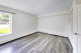 1056 N Mill St, Naperville, IL 60563 - Photo 14