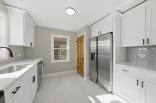 5127 S Hamlin Ave, Chicago, IL 60632 - Photo 8