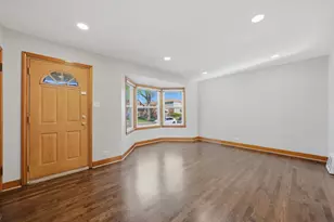 5127 S Hamlin Ave, Chicago, IL 60632 - Photo 2
