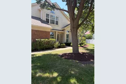 1602 Columbia Circle #4, Bartlett, IL 60103 - Photo 2