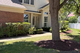 1602 Columbia Cir, Bartlett, IL 60103 - Photo 2