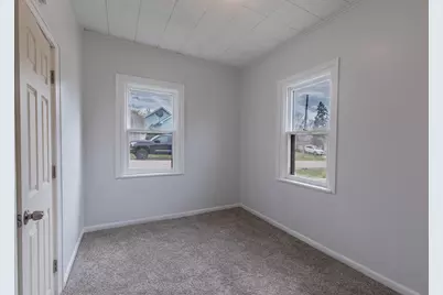 512 W Chestnut Street, Dalzell, IL 61320 - Photo 8