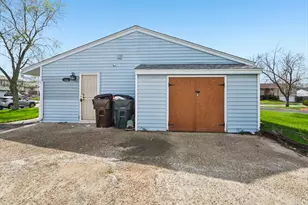 3520 School Dr, Country Club Hills, IL 60478 - Photo 6