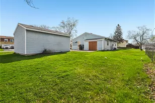 3520 School Dr, Country Club Hills, IL 60478 - Photo 2