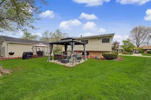 103 Willow St, Park Forest, IL 60466 - Photo 8