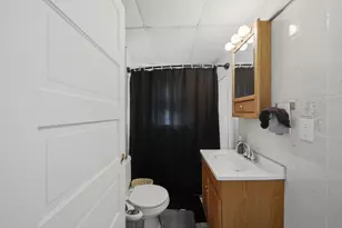 911 W 5th St, Sterling, IL 61081 - Photo 12