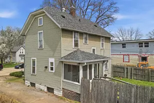 911 W 5th St, Sterling, IL 61081 - Photo 16