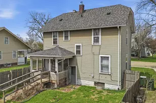 911 W 5th St, Sterling, IL 61081 - Photo 18
