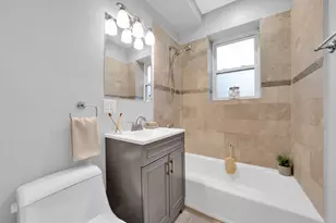 2256 W Arthur Ave, Chicago, IL 60645 - Photo 18