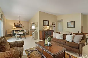 38 Chelsea Ln, Cary, IL 60013 - Photo 4