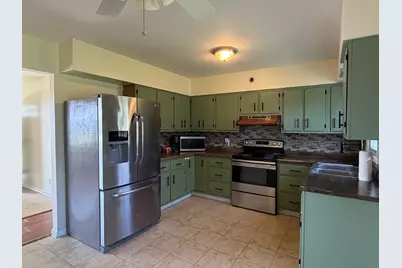 419 E Cleveland Street, Cullom, IL 60929 - Photo 6