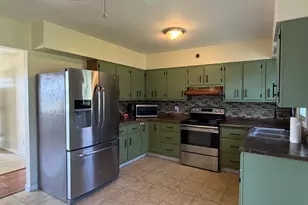 419 E Cleveland St, Cullom, IL 60929 - Photo 6