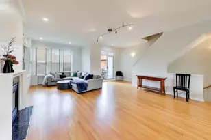 4010 N Clark St, Chicago, IL 60613 - Photo 14