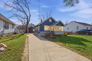 1034 Talma St, Aurora, IL 60505 - Photo 2