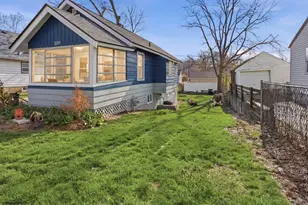 1034 Talma St, Aurora, IL 60505 - Photo 4