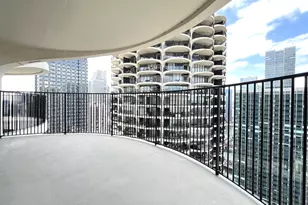 300 N State St, Chicago, IL 60654 - Photo 8