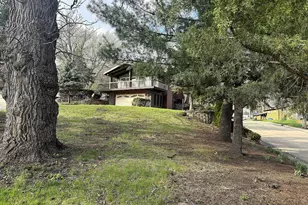 609 Moss Pl, Dixon, IL 61021 - Photo 24