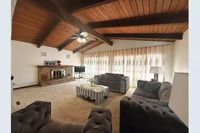 609 Moss Place, Dixon, IL 61021 - Photo 2