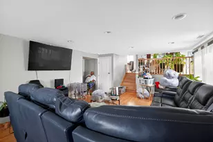 540 N Michigan Ave, Villa Park, IL 60181 - Photo 8