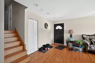 540 N Michigan Ave, Villa Park, IL 60181 - Photo 12