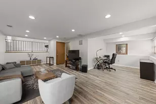 322 Hickory Oaks Dr, Bolingbrook, IL 60490 - Photo 8