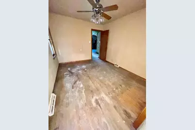 10209 S Vernon Avenue, Chicago, IL 60628 - Photo 6