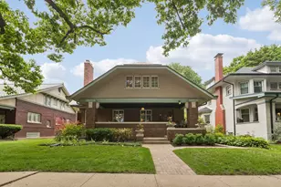 639 S Elmwood Ave, Oak Park, IL 60304 - Photo 2