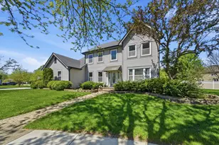638 Anne Ct, Bolingbrook, IL 60440 - Photo 2