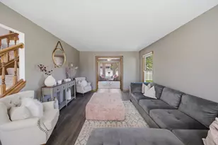 638 Anne Ct, Bolingbrook, IL 60440 - Photo 8