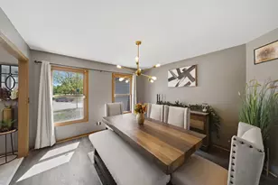 638 Anne Ct, Bolingbrook, IL 60440 - Photo 6