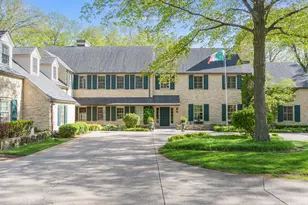 875 Country Club Rd, Saint Charles, IL 60174 - Photo 4