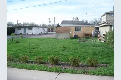 138 W Irving Park Road #front, Wood Dale, IL 60191 - Photo 14