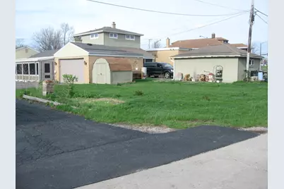138 W Irving Park Road #front, Wood Dale, IL 60191 - Photo 12