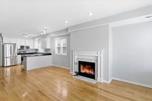 1535 W Oakdale Ave, Chicago, IL 60657 - Photo 4