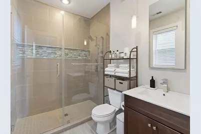 1535 W Oakdale Avenue #2, Chicago, IL 60657 - Photo 10