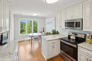 [Address not provided], Northbrook, IL 60062 - Photo 10