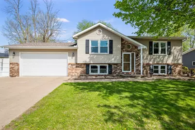 509 N 6th Street, Eldridge, IA 52748 - Photo 1
