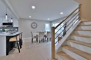 656 W Comstock Ave, Elmhurst, IL 60126 - Photo 16