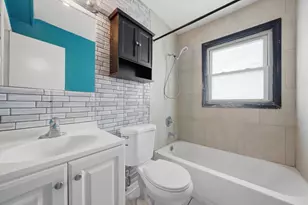 2016 215th Pl, Sauk Village, IL 60411 - Photo 6