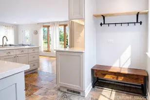 882 Hillside Ave, Glen Ellyn, IL 60137 - Photo 4