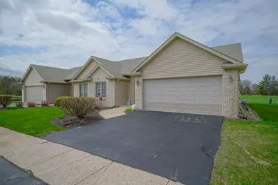 114 Katies Way #114, Mount Morris, IL 61054 - Photo 1