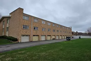 9637 S Keeler Ave, Oak Lawn, IL 60453 - Photo 4
