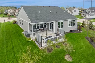 9242 Enstrom Ct, Huntley, IL 60142 - Photo 4