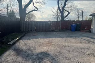 12 Evergreen Ln, Carpentersville, IL 60110 - Photo 16