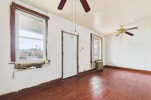 827 E 87th Pl, Chicago, IL 60619 - Photo 4