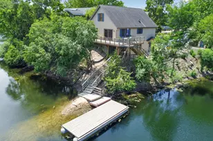 250 Fossil Point Ct, Wilmington, IL 60481 - Photo 2